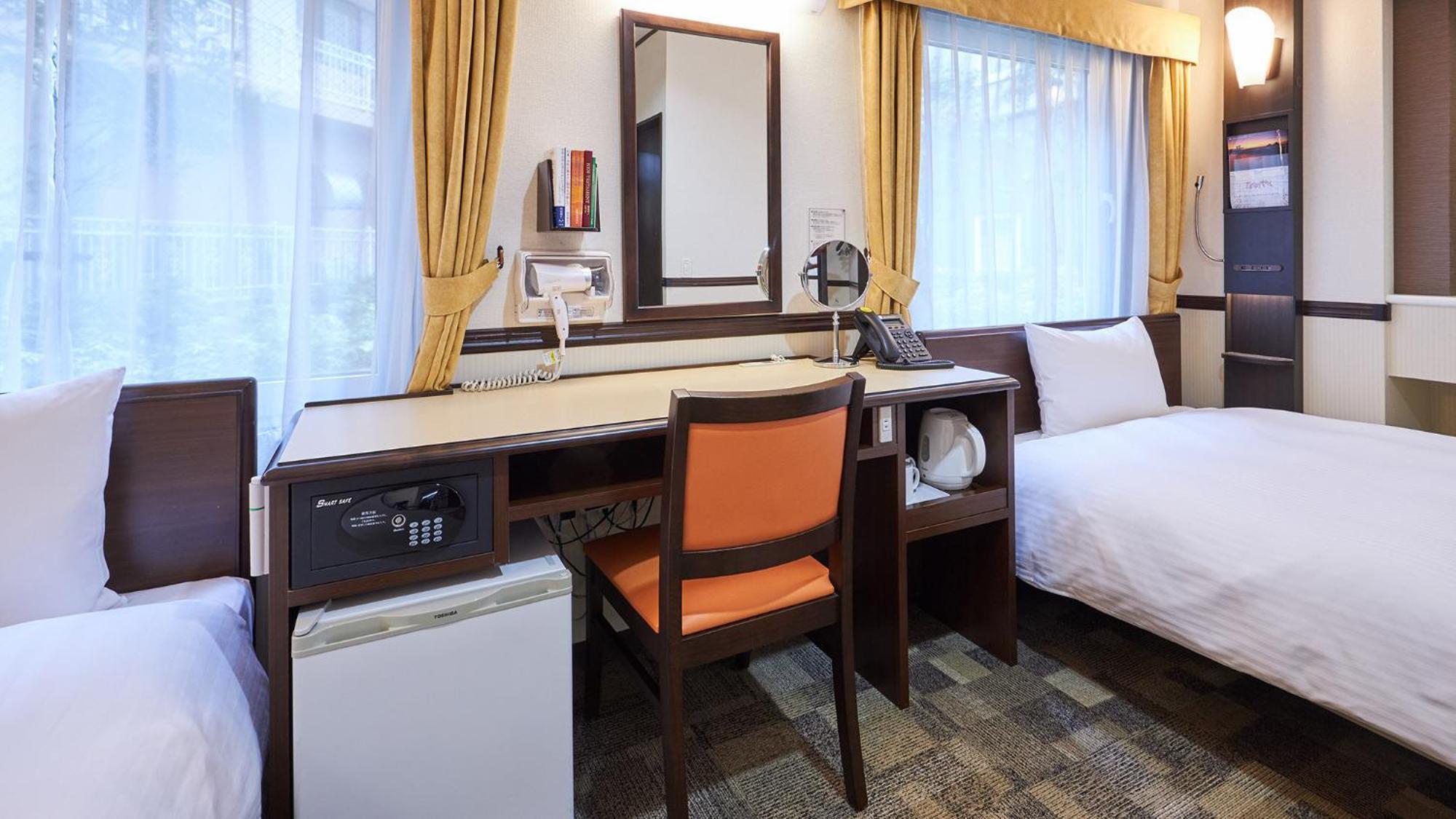 Toyoko Inn Kintetsu Yokkaichi eki Kita guchi Værelse billede